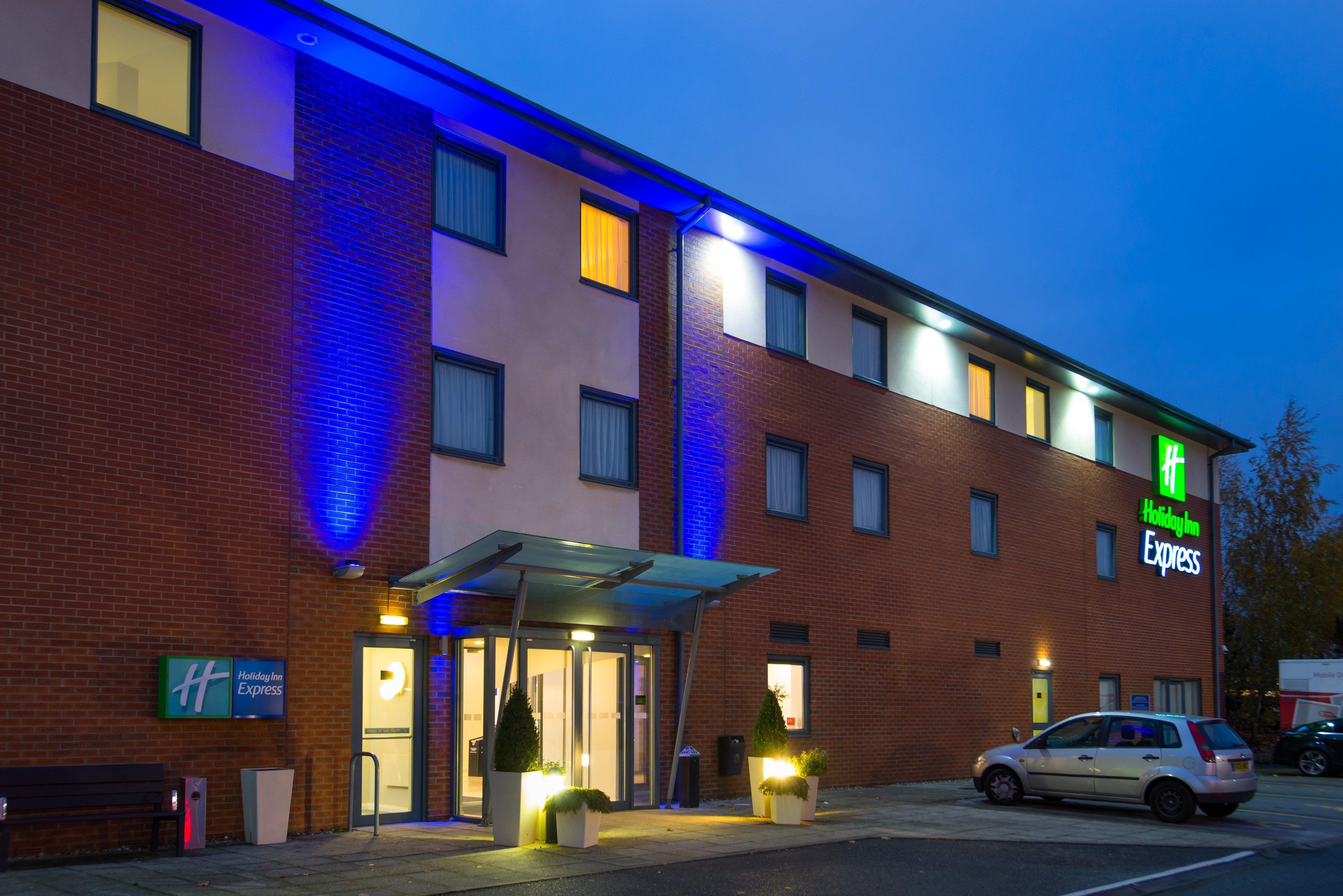 Holiday Inn Express Bedford By Ihg Esterno foto