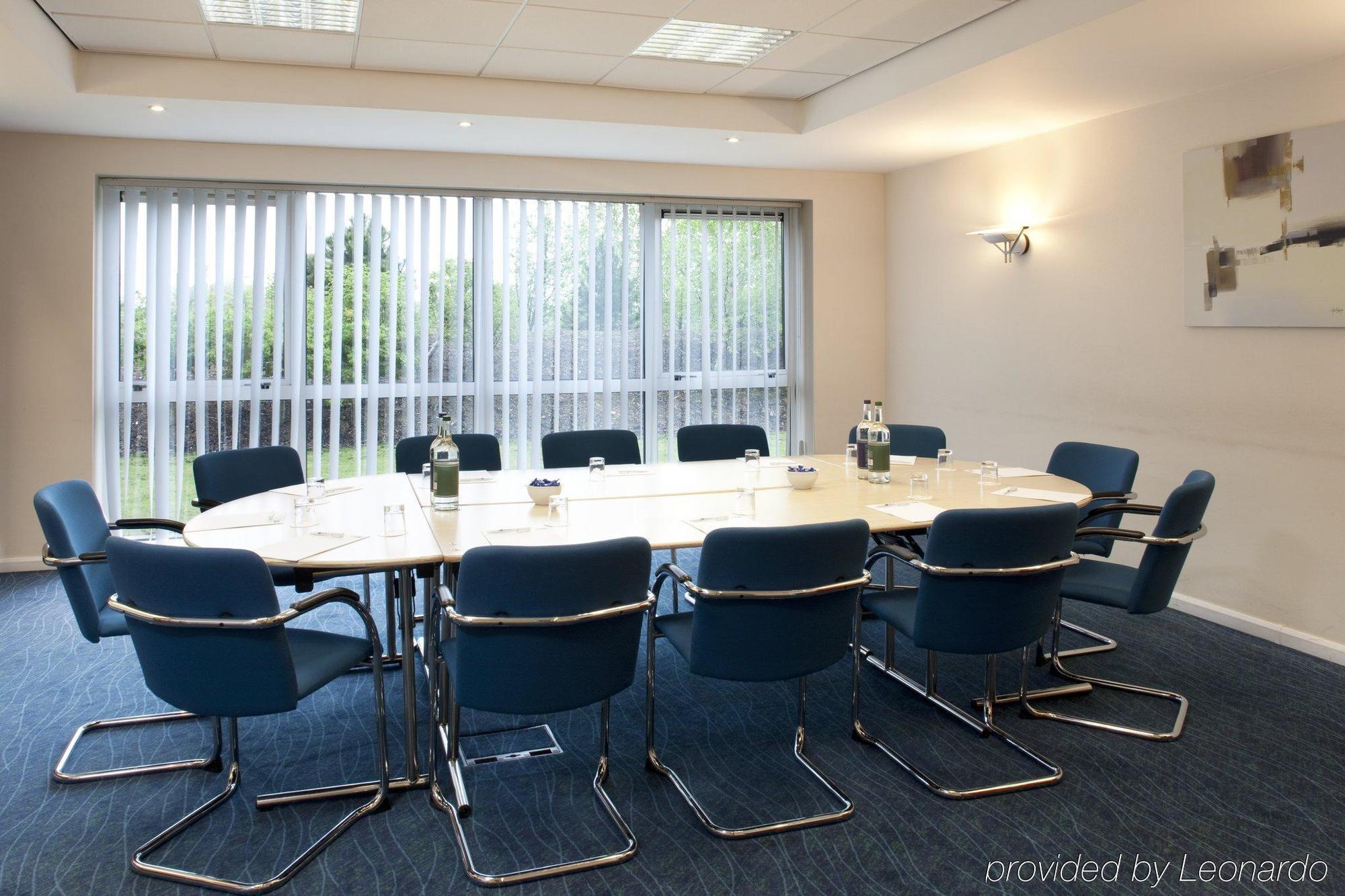 Holiday Inn Express Bedford By Ihg Esterno foto
