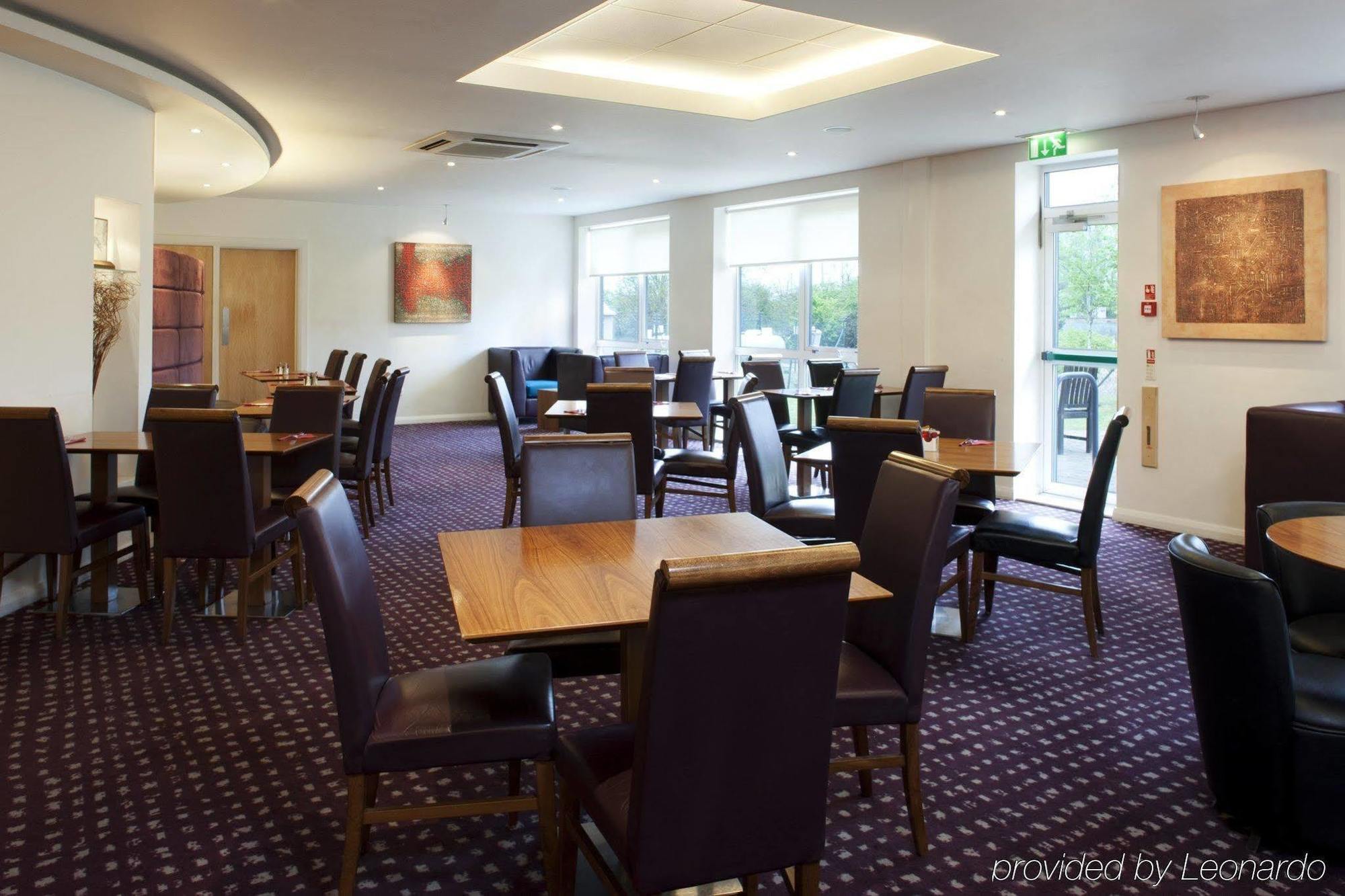 Holiday Inn Express Bedford By Ihg Esterno foto