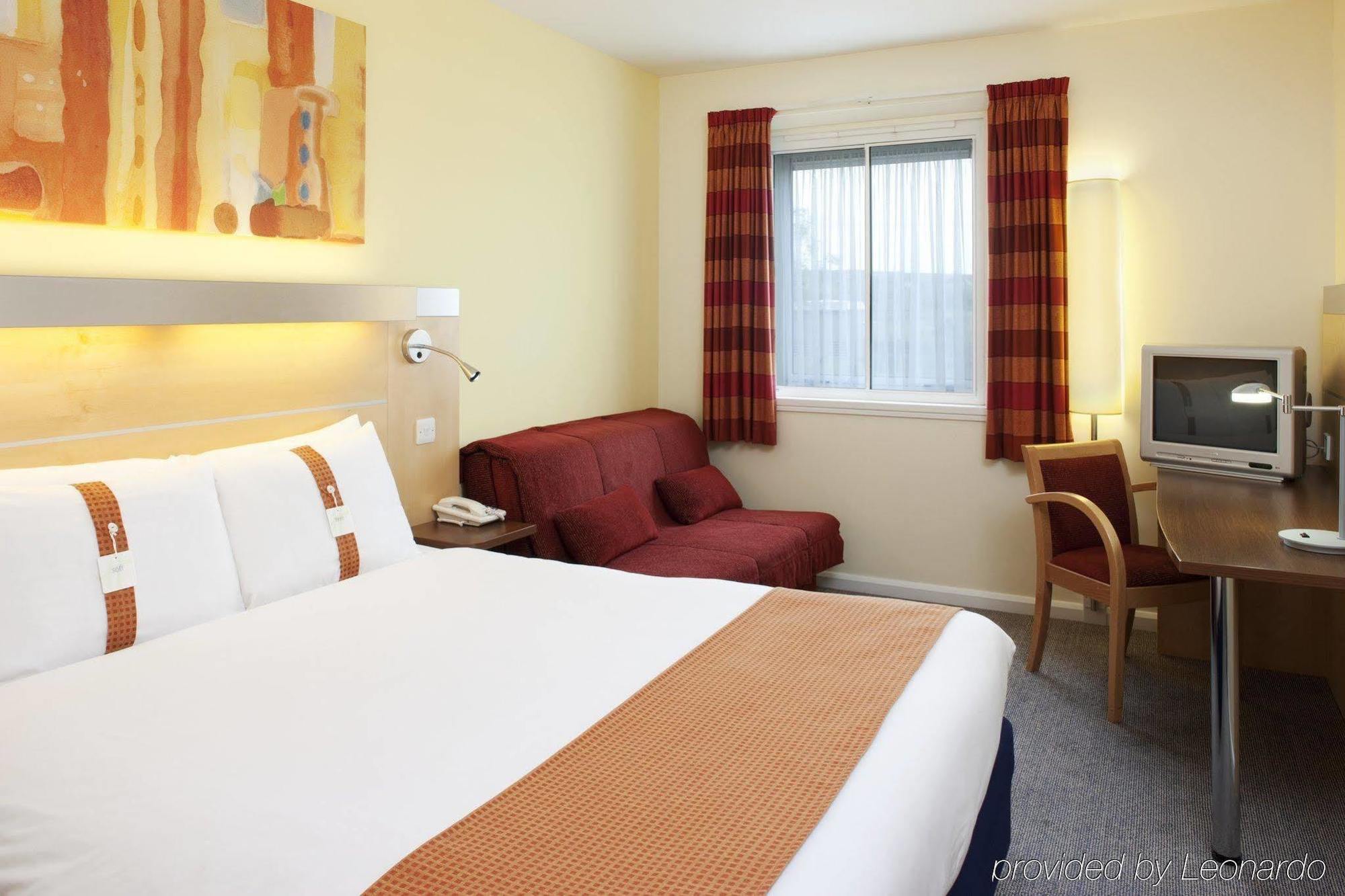 Holiday Inn Express Bedford By Ihg Esterno foto